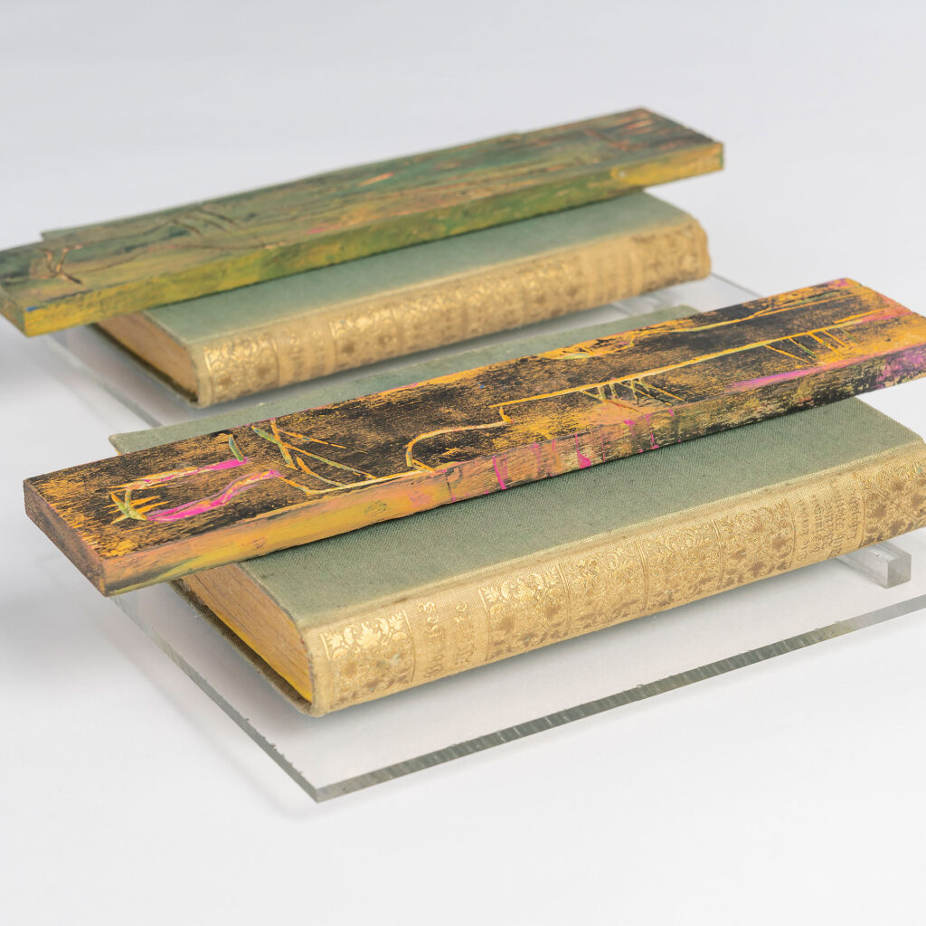 objekt-holz-buch-plexiglas-birgitt-verbeek-kunst-art-kaarst-2024-bilder-gruppen-Zeitreisen-8