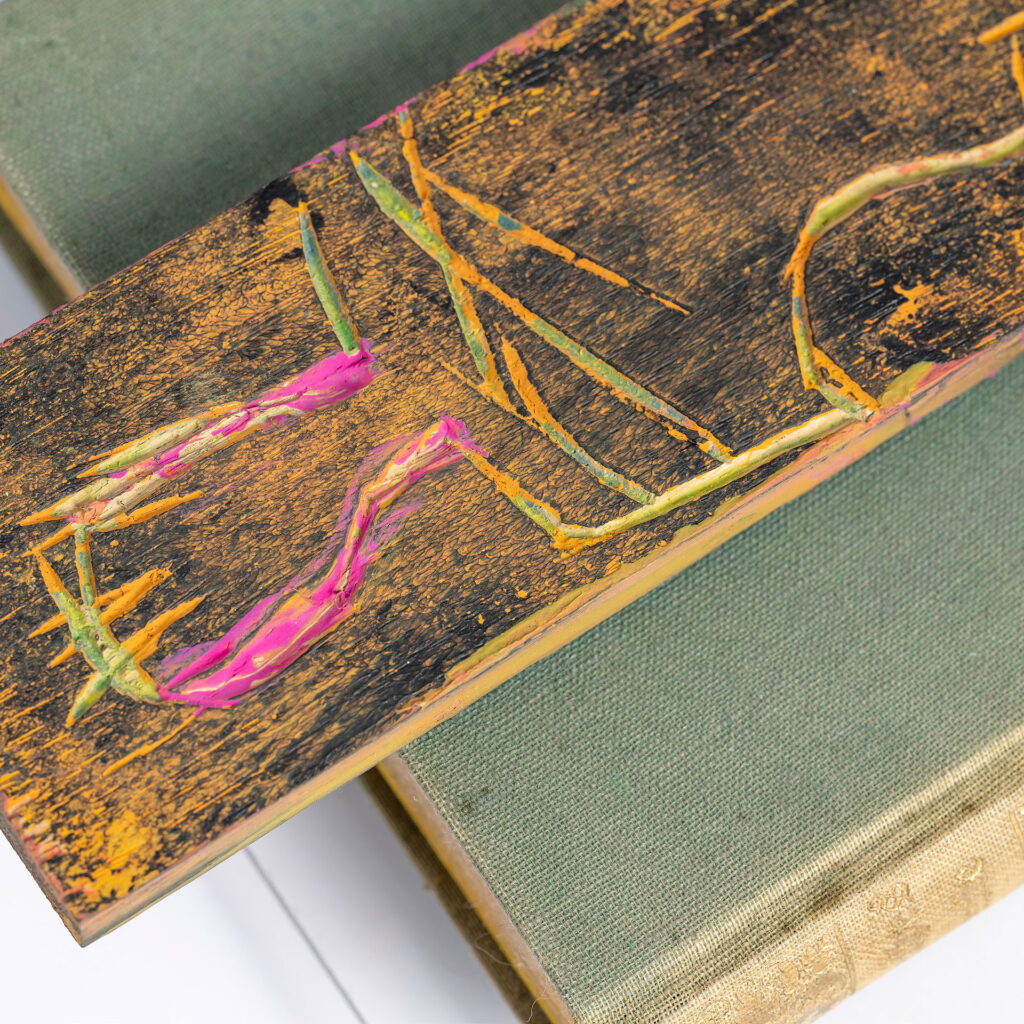 objekt-holz-buch-plexiglas-birgitt-verbeek-kunst-art-kaarst-2024-bilder-gruppen-Zeitreisen-9